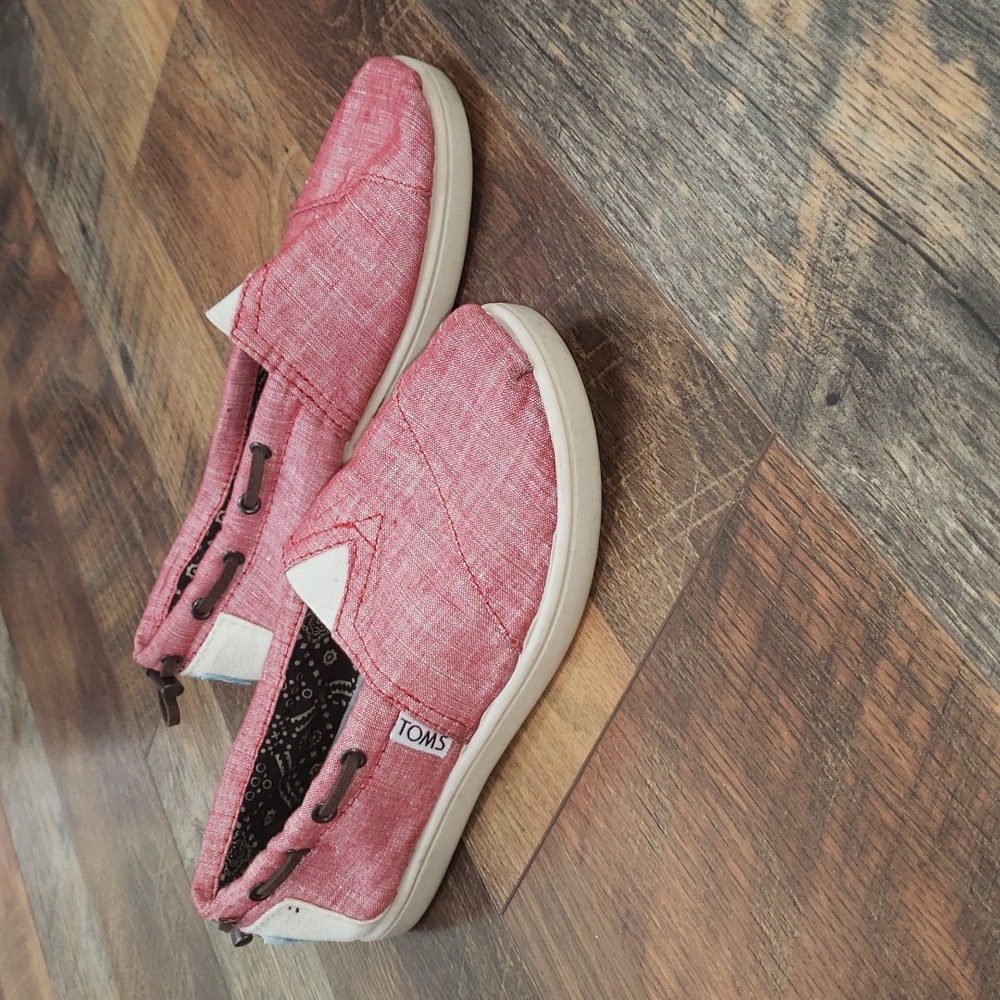 Toms Red Chambray Bimini Nautical Slip-on Shoe, Size 3 Youth